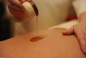 DDmoma Honigzupfmassage